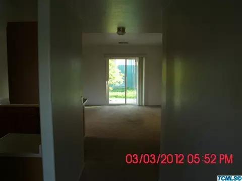 3927 E Oak Ave, Visalia, CA 93292 photo 2