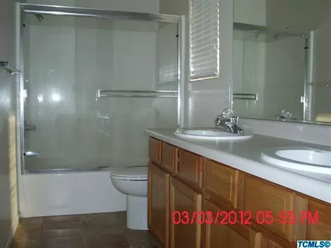 3927 E Oak Ave, Visalia, CA 93292 photo 6