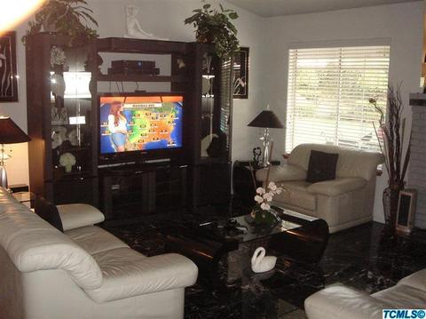 325 E Oak View Ave, Visalia, CA 93277 photo 9