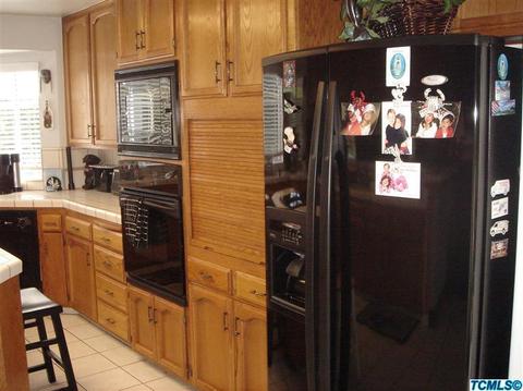 325 E Oak View Ave, Visalia, CA 93277 photo 12
