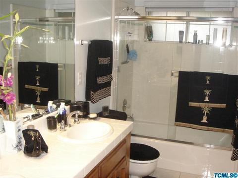 325 E Oak View Ave, Visalia, CA 93277 photo 26