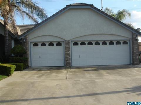 325 E Oak View Ave, Visalia, CA 93277 photo 3