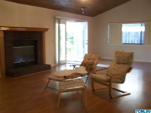 1915 Evergreen Ct, Visalia, CA 93292 photo 7