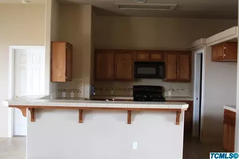 1240 E Mesa Ct, Visalia, CA 93292 photo 3