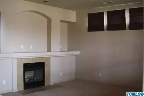 1240 E Mesa Ct, Visalia, CA 93292 photo 2