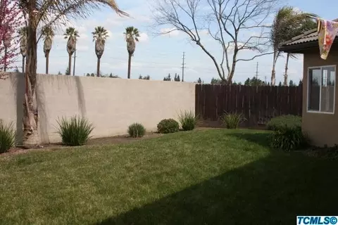 1240 E Mesa Ct, Visalia, CA 93292 photo 5