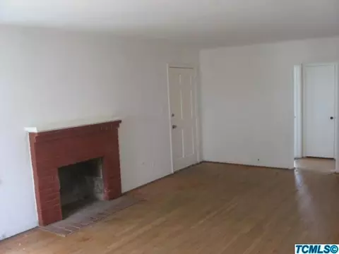 717 Elm St, Hanford, CA 93230 photo 6