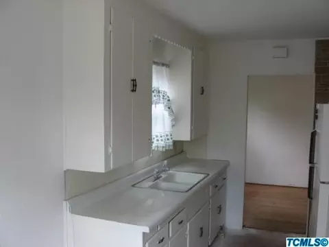 717 Elm St, Hanford, CA 93230 photo 11