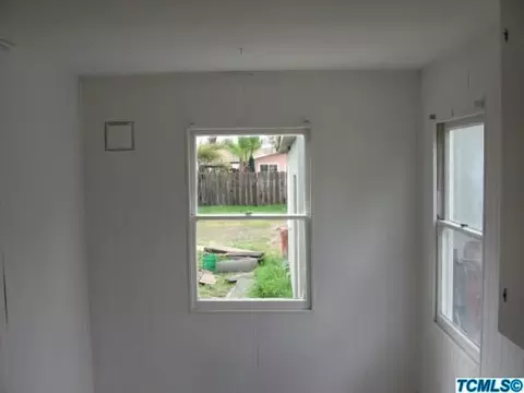 717 Elm St, Hanford, CA 93230 photo 13