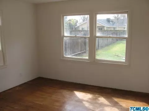 717 Elm St, Hanford, CA 93230 photo 17