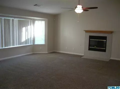 3612 E School Ct, Visalia, CA 93292 photo 4