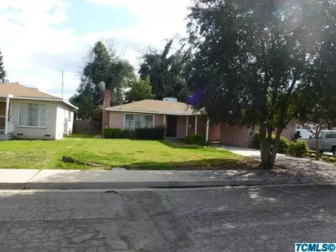 941 E Academy Ave, Tulare, CA 93274 photo 2