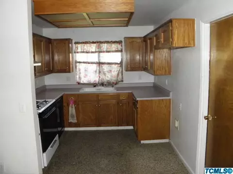 1482 Mary Ct, Exeter, CA 93221 photo 2