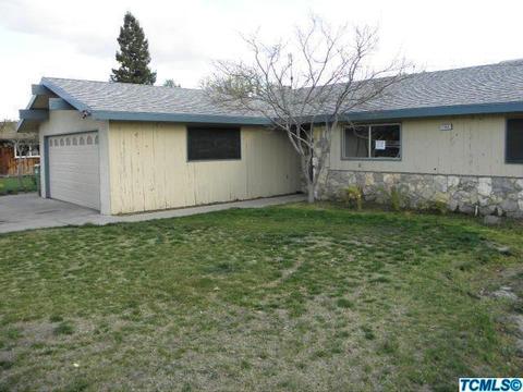 1351 Fig St, Selma, CA 93662 photo 1
