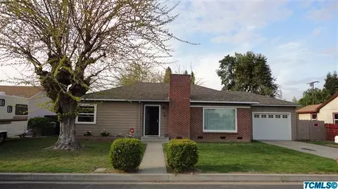 3132 E Westcott Ave, Visalia, CA 93292 photo 1