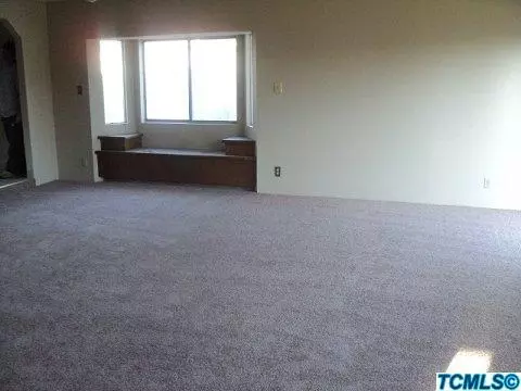 602 E Sequoia Ave, Visalia, CA 93292 photo 9