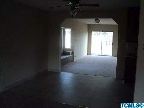 602 E Sequoia Ave, Visalia, CA 93292 photo 3