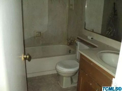 602 E Sequoia Ave, Visalia, CA 93292 photo 10