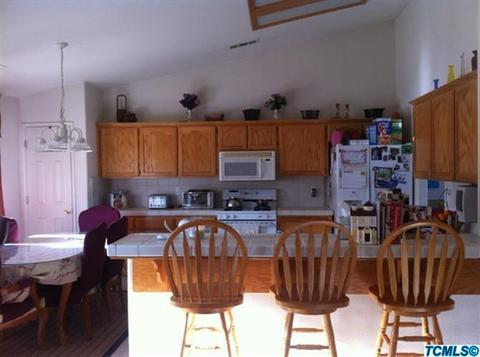 573 Puffin Ln, Lemoore, CA 93245 photo 7