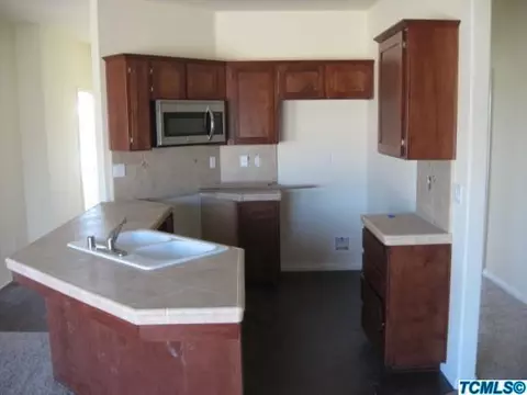 547 Glaze Ave, Exeter, CA 93221 photo 3