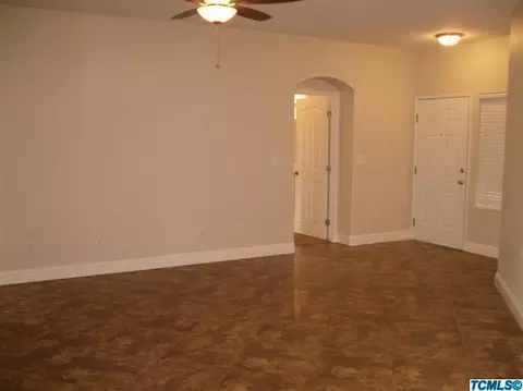 4319 E Westcott Ave, Visalia, CA 93292 photo 4