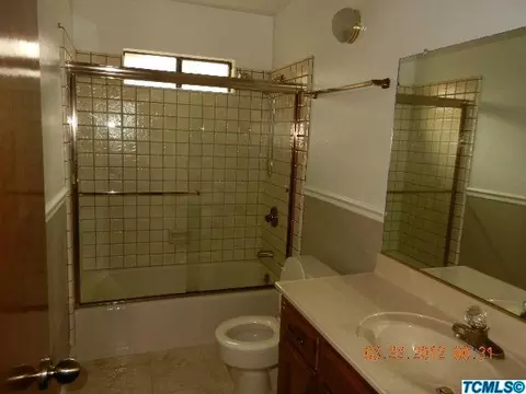 2346 E Harvard Ct, Visalia, CA 93292 photo 8
