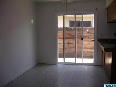 820 E Willow Ave, Porterville, CA 93257 photo 4
