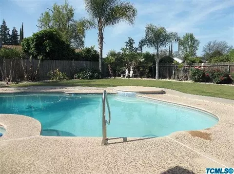 111 E Beech Ave, Visalia, CA 93277 photo 9