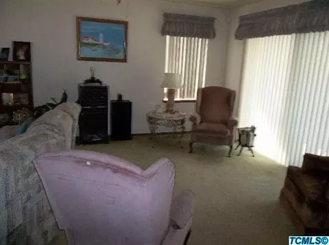 111 E Beech Ave, Visalia, CA 93277 photo 3