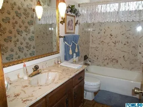 111 E Beech Ave, Visalia, CA 93277 photo 11