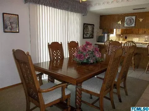111 E Beech Ave, Visalia, CA 93277 photo 4
