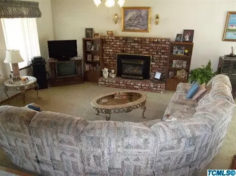 111 E Beech Ave, Visalia, CA 93277 photo 15