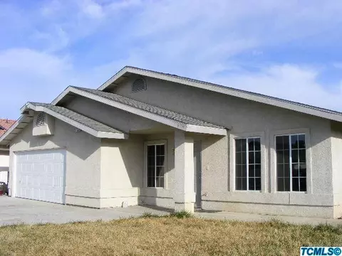 1156 E Parade, Earlimart, CA 93219 photo 1