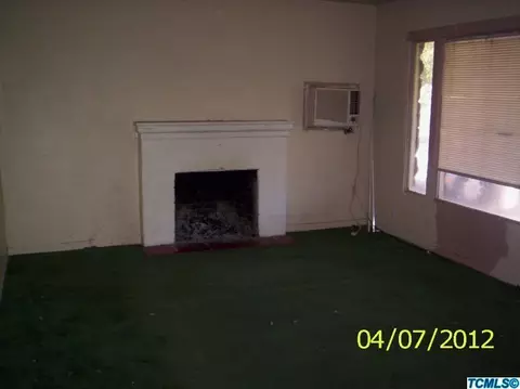 905 Austin St, Madera, CA 93638 photo 4