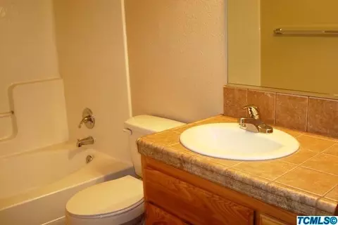 1909 E Roosevelt Ct, Visalia, CA 93292 photo 15