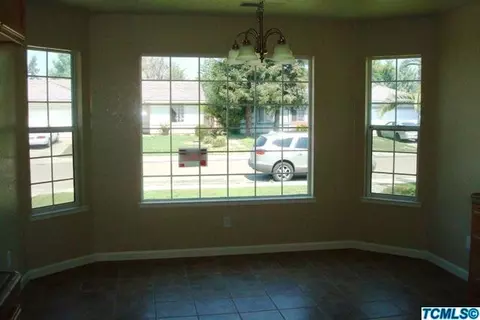 1909 E Roosevelt Ct, Visalia, CA 93292 photo 6