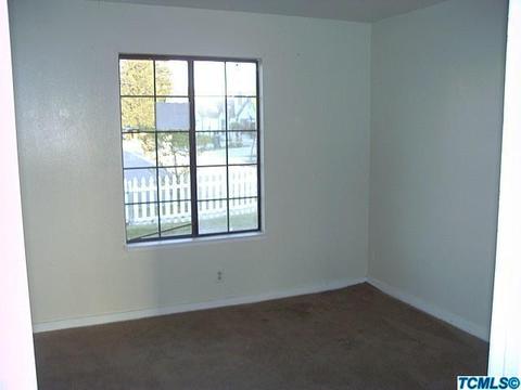 641 Alpha St, Tulare, CA 93274 photo 7