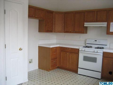 1416 Monarch Dr, Lemoore, CA 93245 photo 4