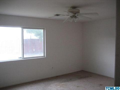 1416 Monarch Dr, Lemoore, CA 93245 photo 6