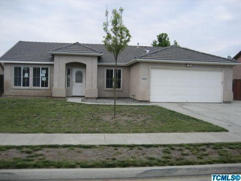 1416 Monarch Dr, Lemoore, CA 93245 photo 1