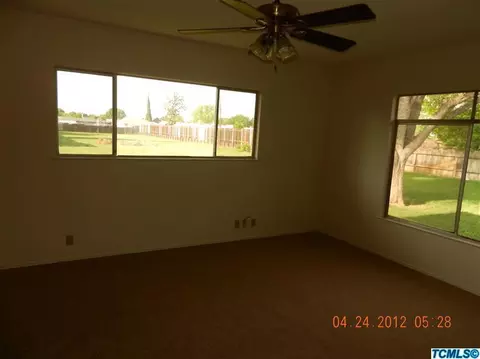 232 Oleander Ave, Lemoore, CA 93245 photo 12