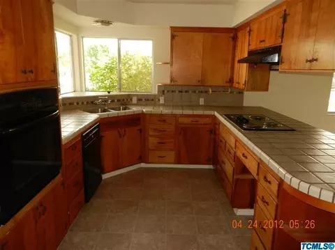 232 Oleander Ave, Lemoore, CA 93245 photo 4