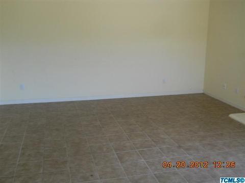 1667 Orange Cir, Lemoore, CA 93245 photo 4