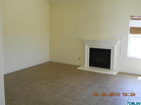 1667 Orange Cir, Lemoore, CA 93245 photo 2