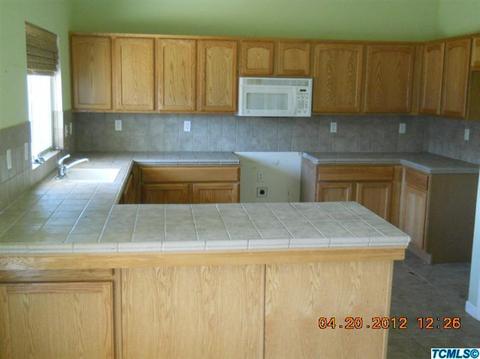 1667 Orange Cir, Lemoore, CA 93245 photo 3