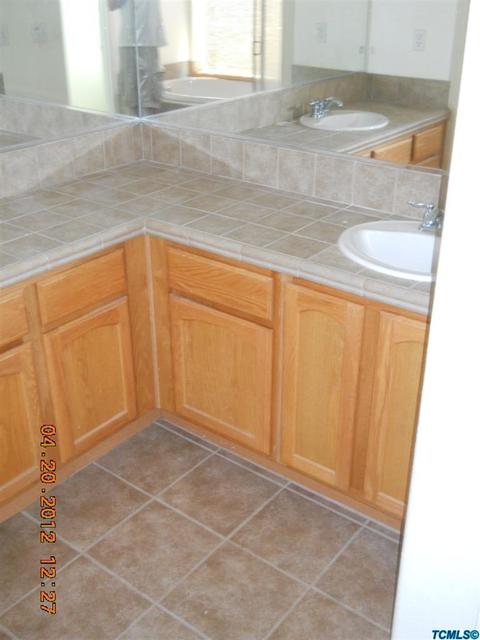 1667 Orange Cir, Lemoore, CA 93245 photo 10
