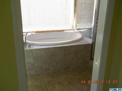 1667 Orange Cir, Lemoore, CA 93245 photo 11