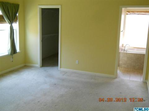 1667 Orange Cir, Lemoore, CA 93245 photo 9
