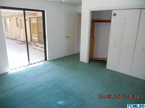 1228 S Mountain St, Visalia, CA 93277 photo 7