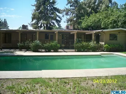 1228 S Mountain St, Visalia, CA 93277 photo 14